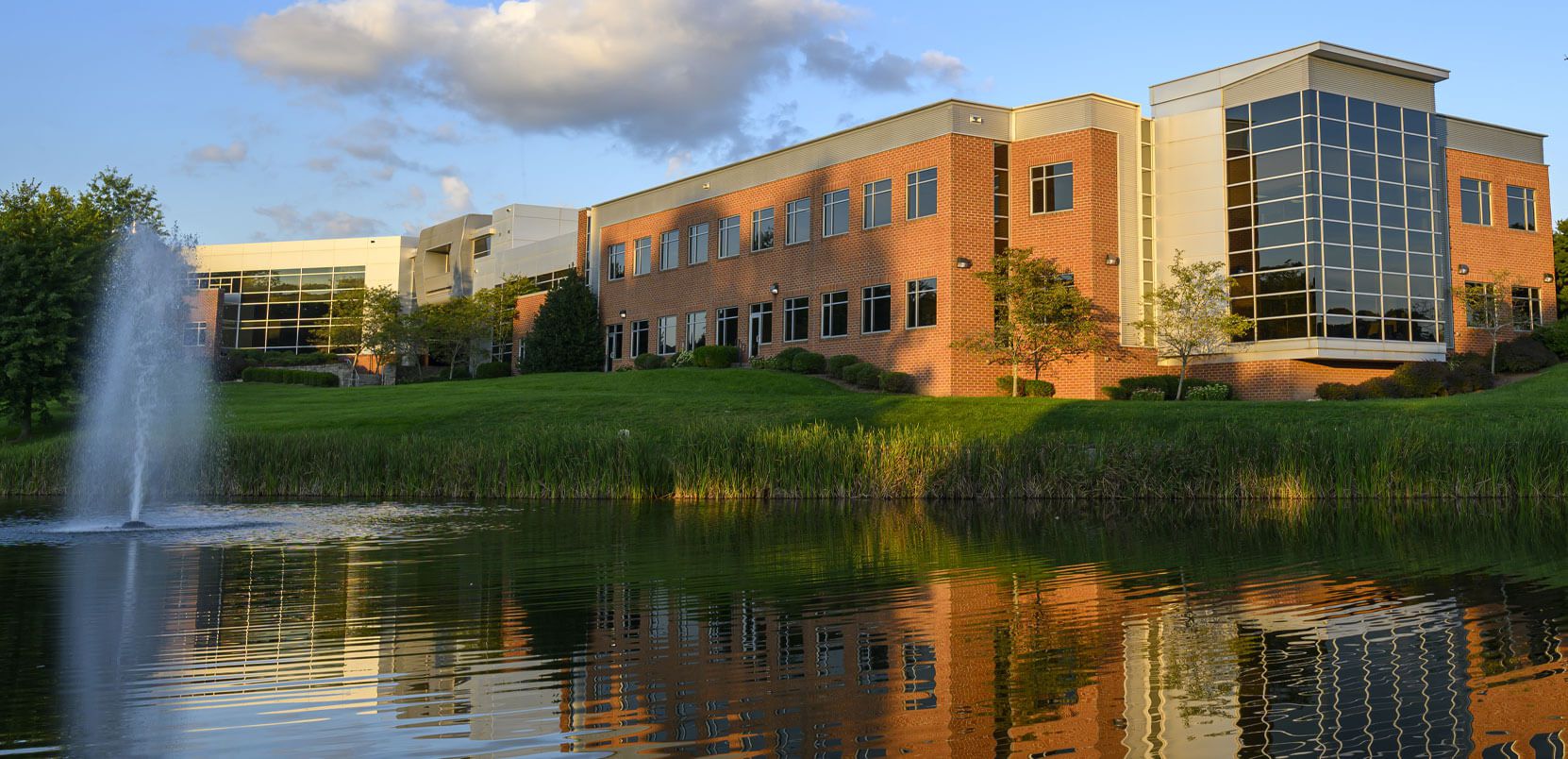 building-with-water-fountain image