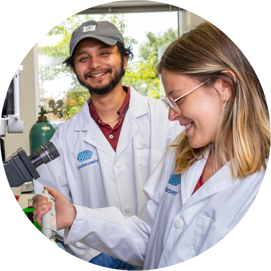 2 people working in a lab